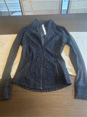 Lululemon Define Jacket Luxtreme Formation Camo Deep Coal Multi Size 6 leopard